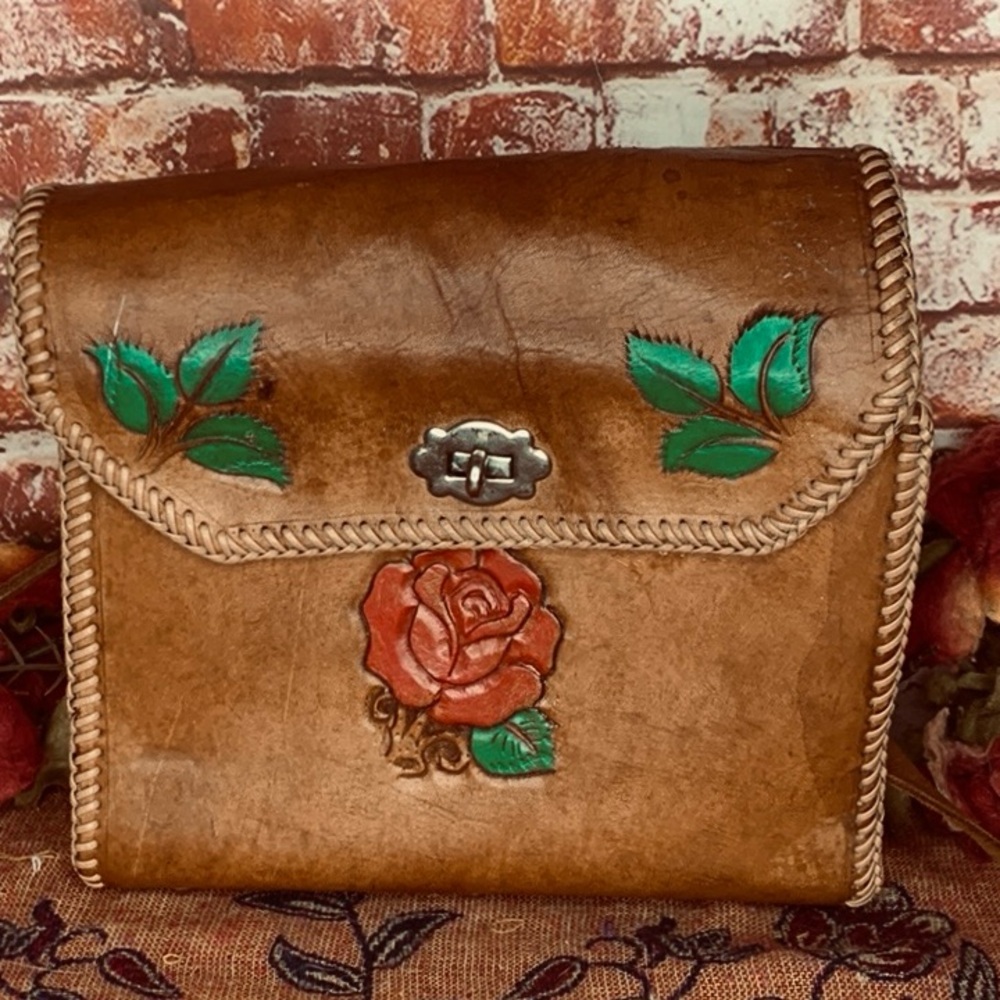 Vintage 70s Hand Tooled Leather Rose Embellished Shoulder Bag